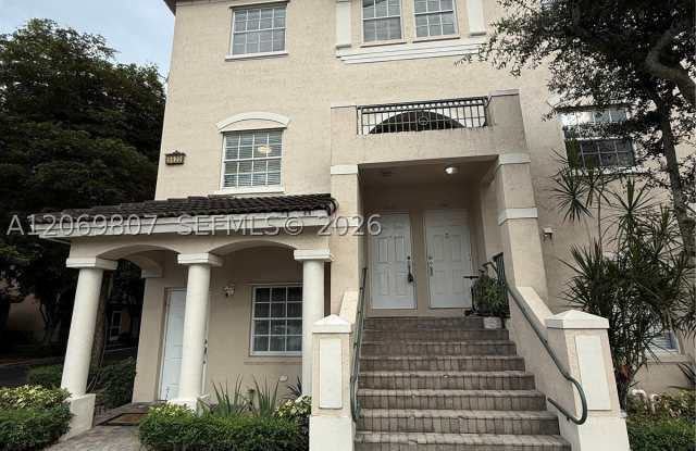 5620 NW 114th Path Gallery 1