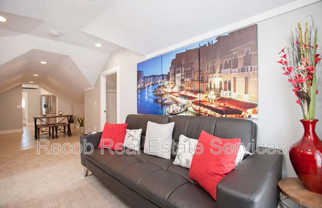 2984 E Street photos photos