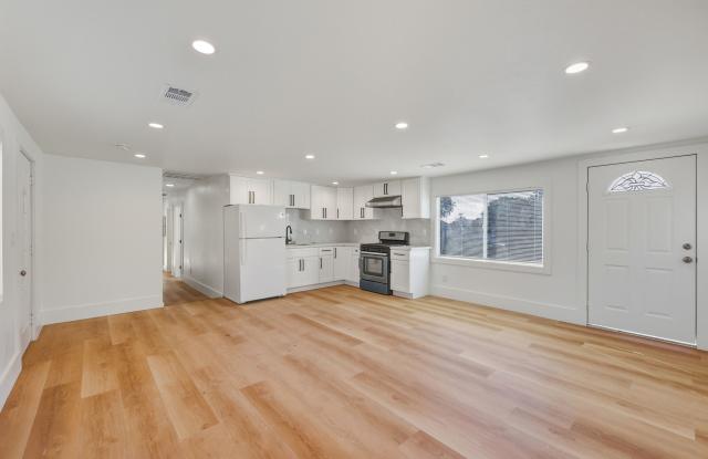 1671 Mono Avenue photos photos