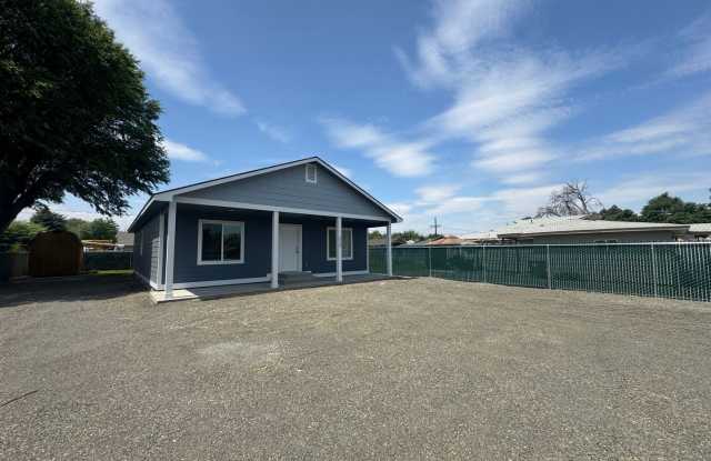Non-Refundable  Security Deposit Total: $1800.00 photos photos