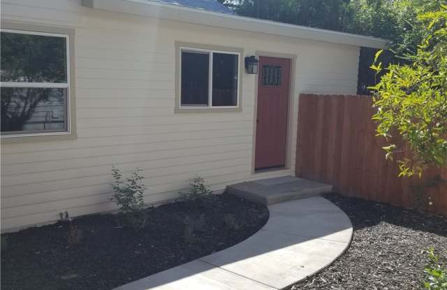 231 W 10th Street - 231 West 10th Street, Claremont, CA 91711 231 W 10th Street - 231 West 10th Street, Claremont, CA 91711