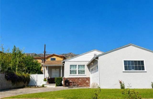 2618 North 6th Street - 2618 North 6th Street, Burbank, CA 91504 2618 North 6th Street - 2618 North 6th Street, Burbank, CA 91504