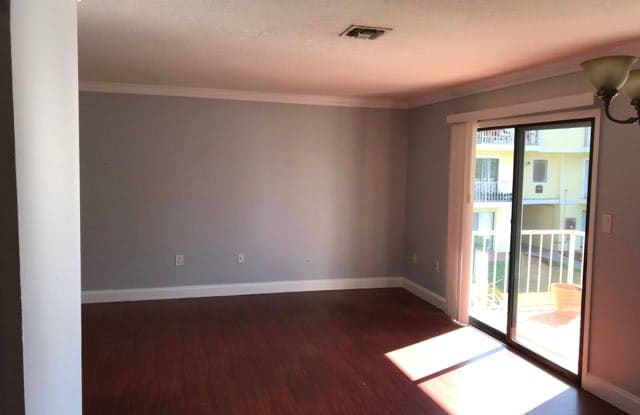 614 Fenton Place Unit 201 Gallery 3