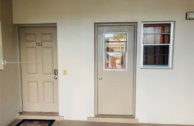 2481 SW 82nd Ave - 2481 Southwest 82nd Avenue, Davie, FL 33324