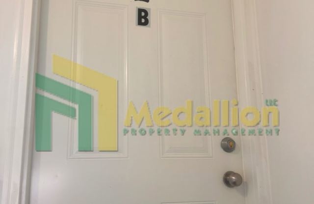 Updated 2-Bedroom Second-Floor Unit with Hardwood Floors Gallery 4