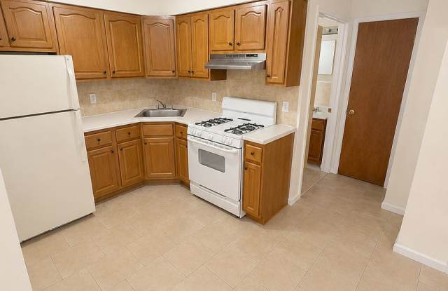 1453 Rowland St Apt 1F photos photos