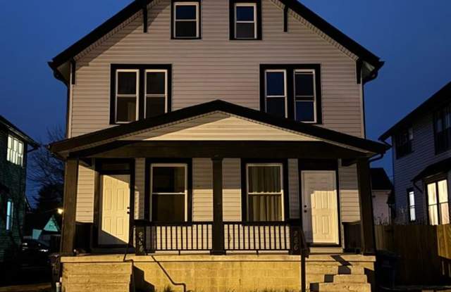 284 Hudson St. photos photos