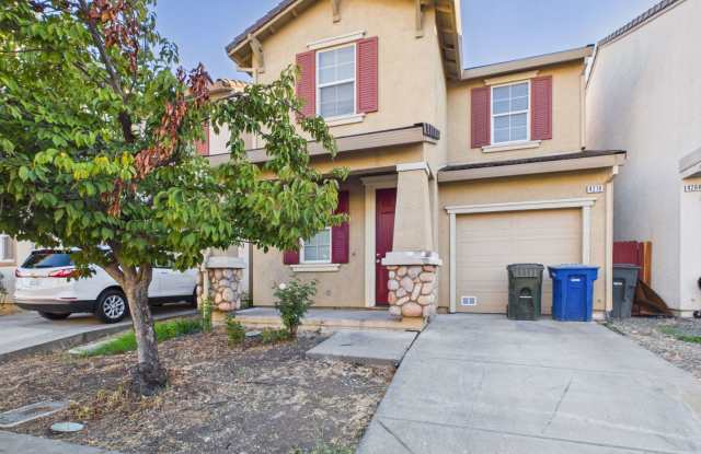 Single Family Home for Rent / Sacramento Gallery 1