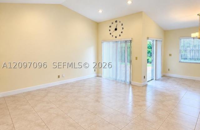 14740 SW 170th Ter Gallery 3
