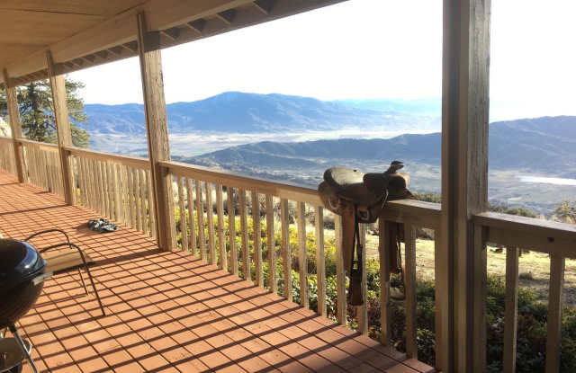 27260 Stirrup Way - 27260 Stirrup Way, Bear Valley Springs, CA 93561