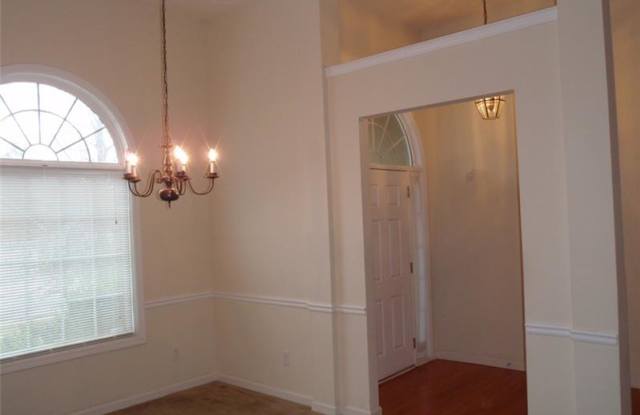 2403 Garnet Avenue Gallery 3
