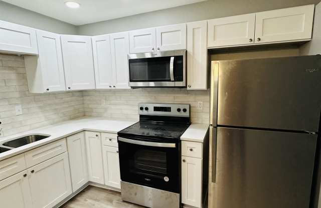 5847 Nebraska Avenue - 3 photos photos