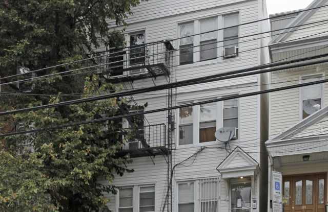 166 SEAVIEW AVE photos photos