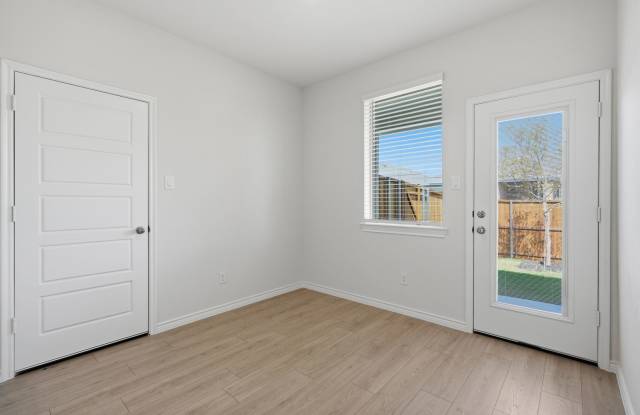Beautiful 3-Bedroom Rental in Legacy Hills | Parks, Trails & Dog Parks Gallery 4