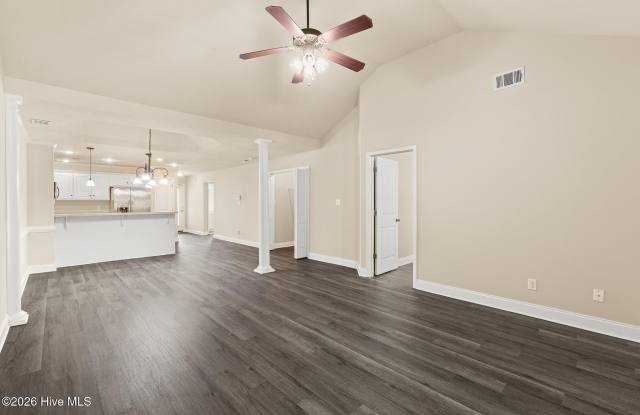 810 Whispering Willow Court Gallery 3