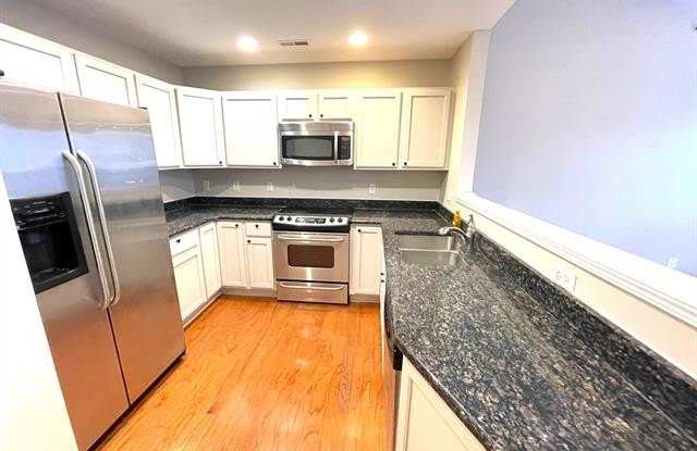27965 HOPKINS Drive Gallery 4