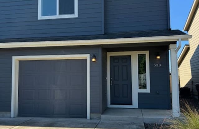 2 Bedroom Townhouse with a fenced backyard! photos photos