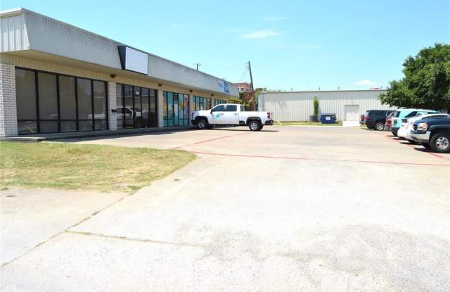 318 E Nash Street Gallery 3