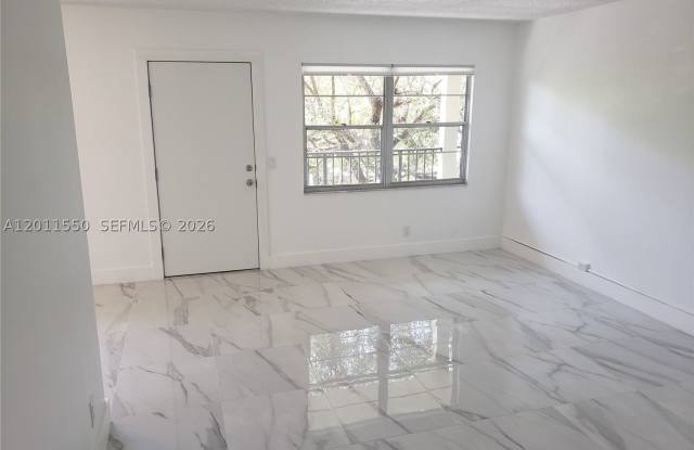 13255 SW 7th Ct Gallery 2