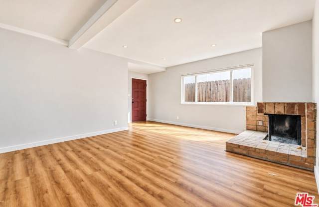 20 Eastwind St Gallery 2