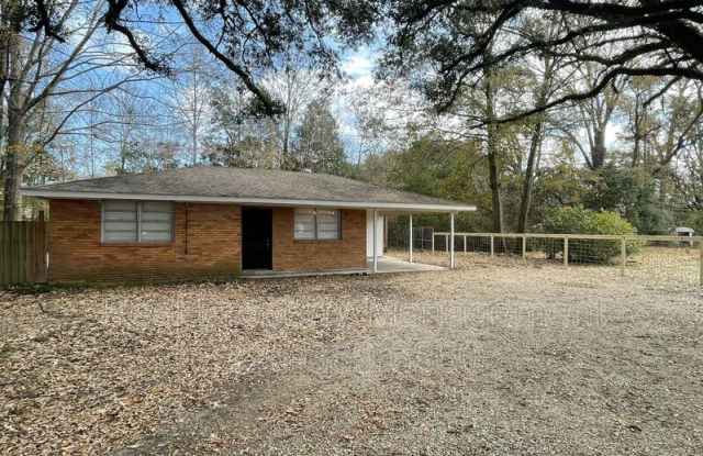 14158 Greenwell Springs Rd. Gallery 1