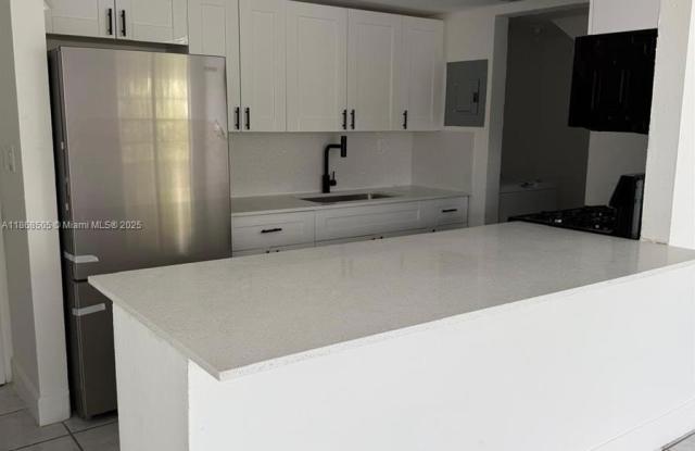 1350 W 53rd St photos photos