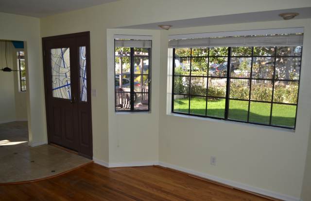 3-Bedroom Home with Bonus Space | South Redondo Beach | Near Coast photos photos