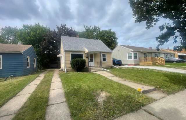3 Bedroom Single Family Gallery 1