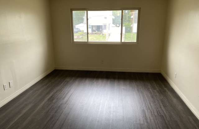 2163 W Mound St Apt B Gallery 2