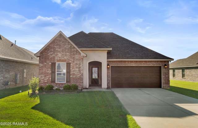 120 Sugar Crest Drive - 120 Sugar Crest Drive, Youngsville, LA 70592