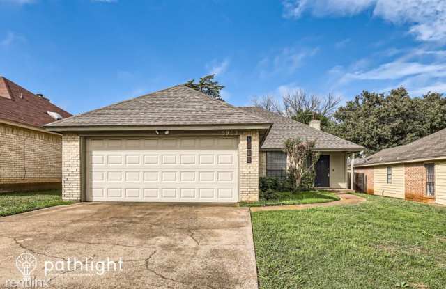 5902 Sterling Green Trail UNIT - 5902 Sterling Green Trail, Arlington, TX 76017