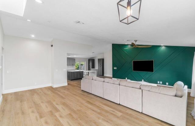 4593 ELLWOOD Drive Gallery 4