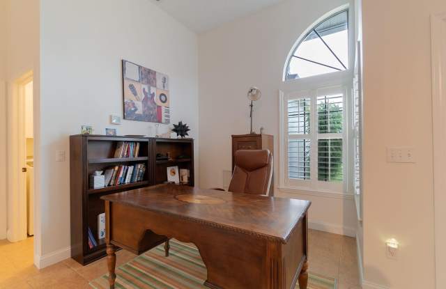 1487 Windship Circle Gallery 3