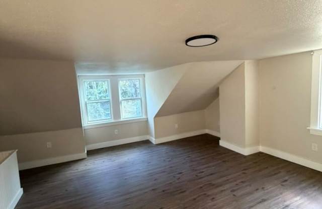 Charming 3BR Home in Pittsburgh, Section 8 Considered!! Gallery 1