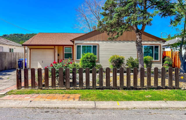 Charming Westwood Cottage in the Heart of Napa photos photos