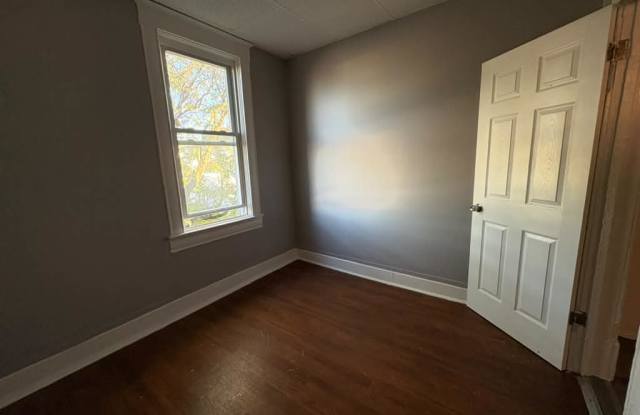 66 Hamilton Ave Gallery 3