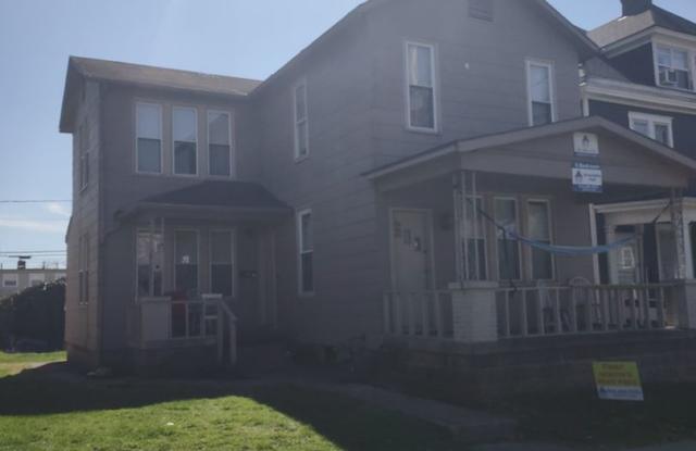 4-5 BR HOUSE on Frambes close to High St / Short term lease available photos photos