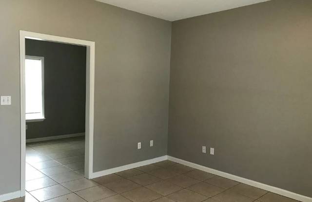 Charming 3-Bedroom Home with Fenced Backyard, Main-Level Primary Suite & Pet-Friendly Living in Lake Park! Gallery 3