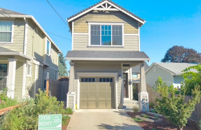 2813 N. Argyle St. - 2813 North Argyle Street, Portland, OR 97217