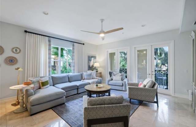 2855 Tiburon Blvd E unit: 102 photos photos