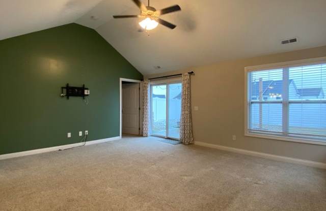 3 Bedroom Home in Warsaw! photos photos