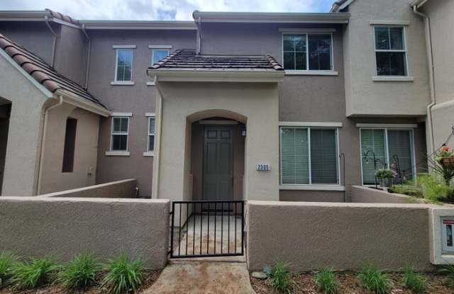 2305 Esplanade Circle photos photos