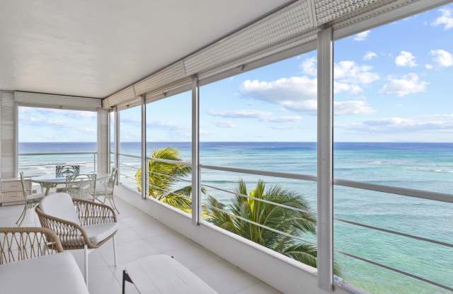 Live the Gold Coast Lifestyle! - 2979 Kalākaua Avenue, Honolulu, HI 96815