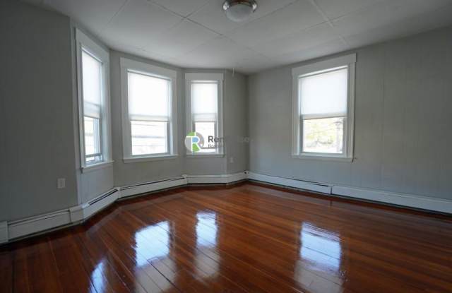 92 Nichols Gallery 2