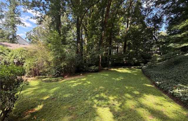 6651 Castleton Drive Gallery 3
