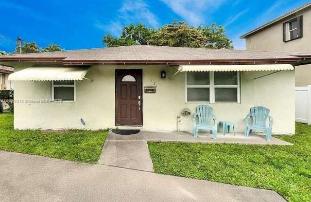 121 NW 7th Ave photos photos