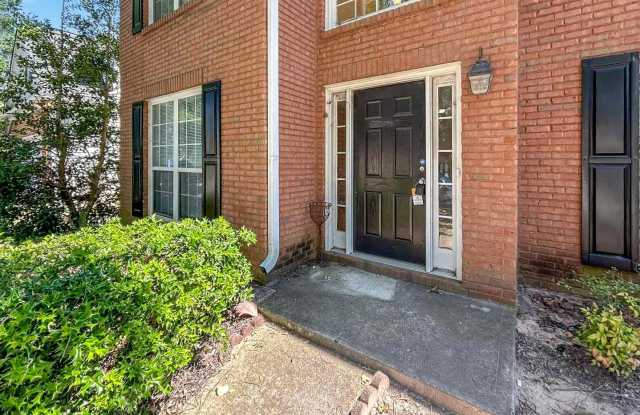 Spacious and beautiful 3BR Home in Vinings Plantation! Gallery 3