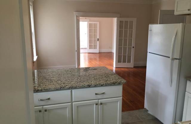 114 North Mclean#2 Gallery 3