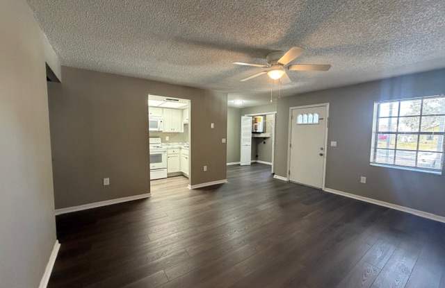 4400 Millwood Rd Apt E Gallery 3