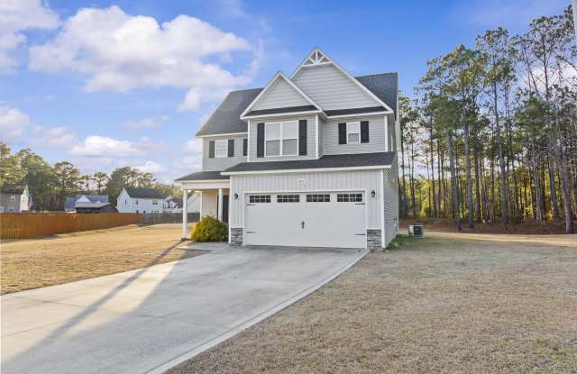 405 Crestmont Court - 405 Crestmont Court, Onslow County, NC 28574